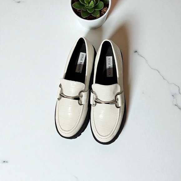 Steve Madden‎ Lug Sole Loafers Size 7.5 White Croc Embossed Hardware Accents - Picture 5 of 9